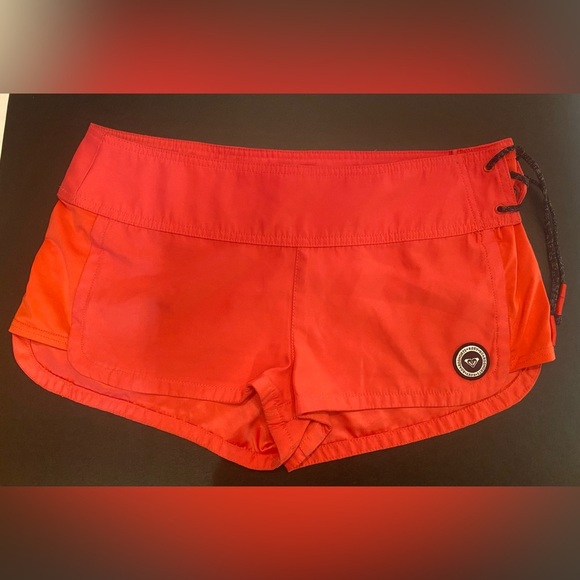 Roxy Women’s Board Shorts Size 9 - Picture 1 of 8